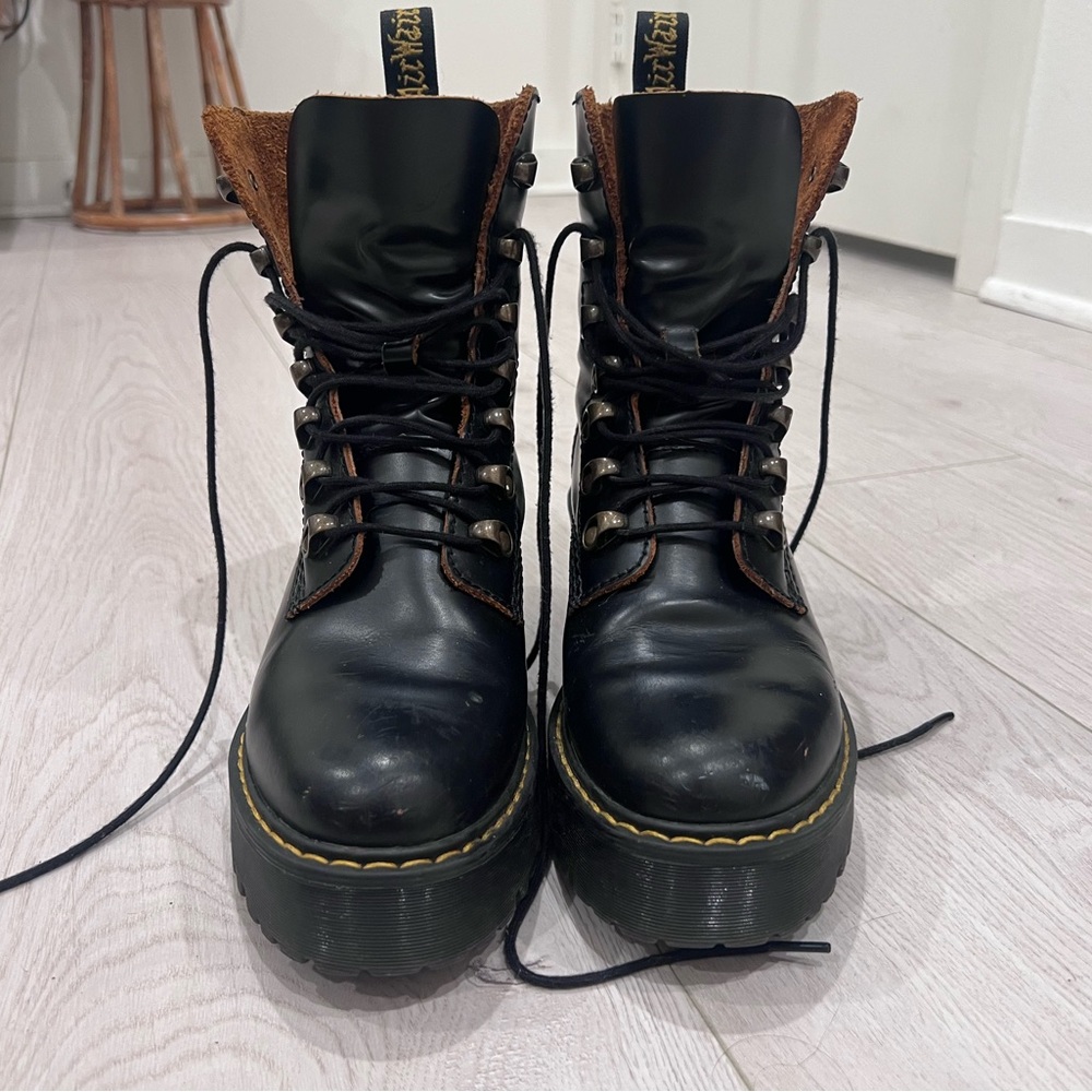 Dr Martens Leona